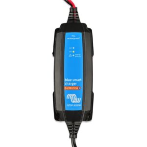 Blue Smart IP65 Charger 6V/12V-1.1 + DC connector komponent systemu PV